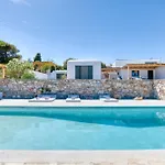 Stone Pine House - Private Pool Βίλα Αντίπαρος